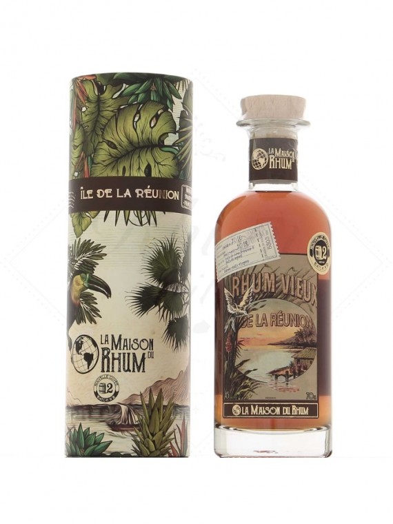 La bouteille de Rhum de la Réunion et son étui